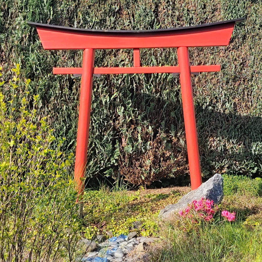 Torii 003 – handgefertigtes japanisches Holztorii für Garten und Eingang