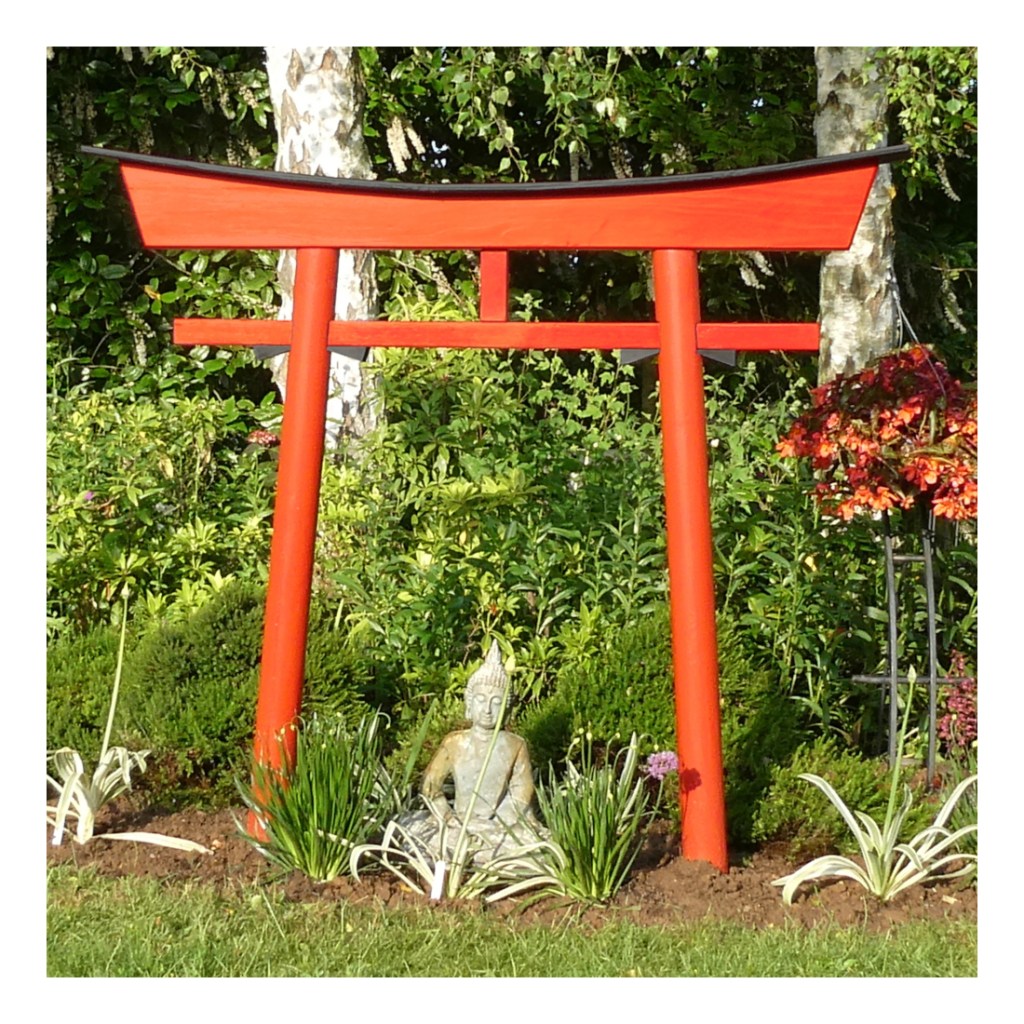 Torii 003 – handgefertigtes japanisches Holztorii für Garten und Eingang